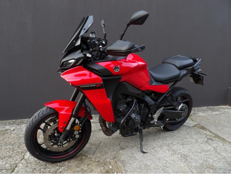 YAMAHA TRACER 9