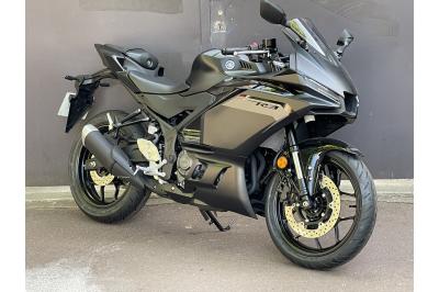 YAMAHA YZF-R3 - YZF R3 2025 - 150,38€/MOIS* - GARANTIE 5ANS