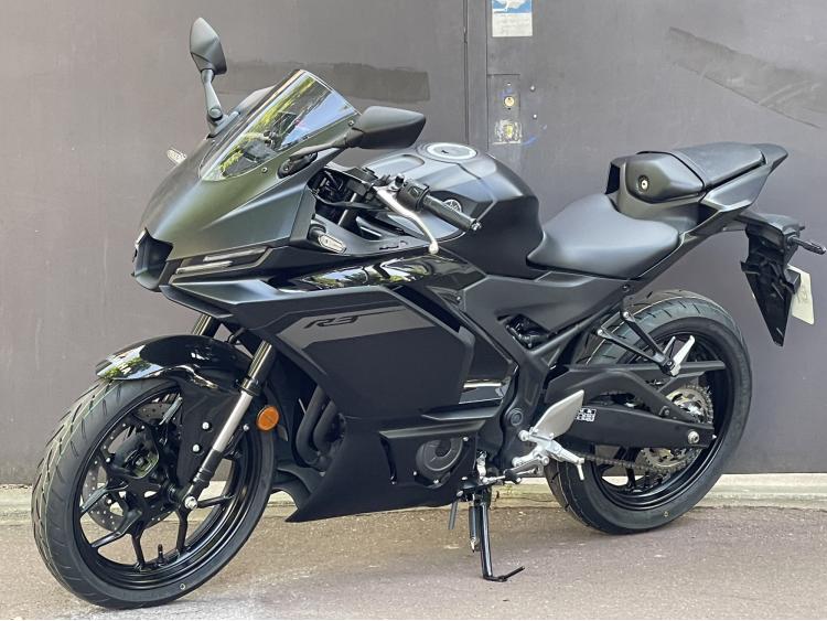 YAMAHA YZF-R3 - YZF R3 2025 - 150,38€/MOIS* - GARANTIE 5ANS