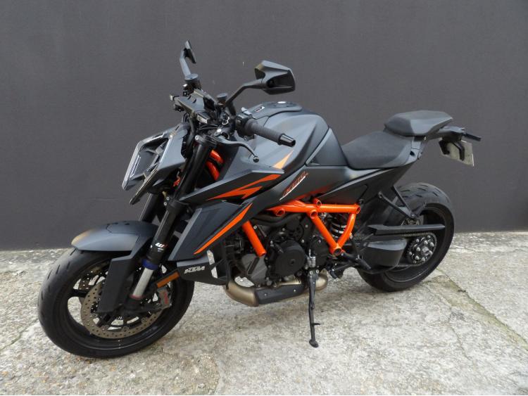 KTM 1390 SUPER DUKE R EVO