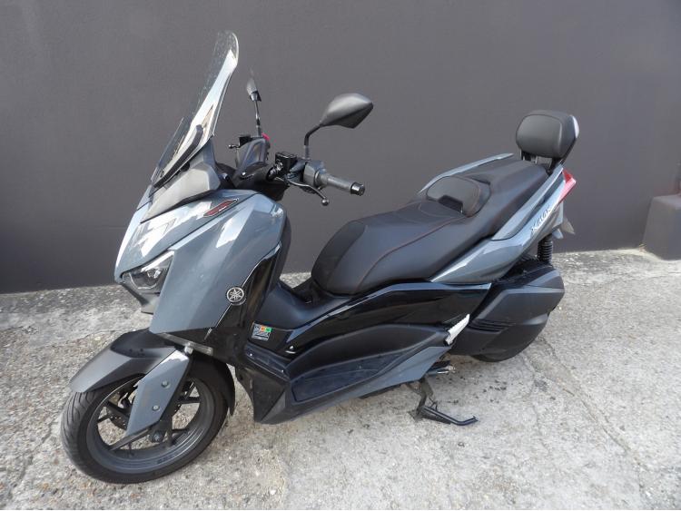 YAMAHA XMAX 300 Tech Max