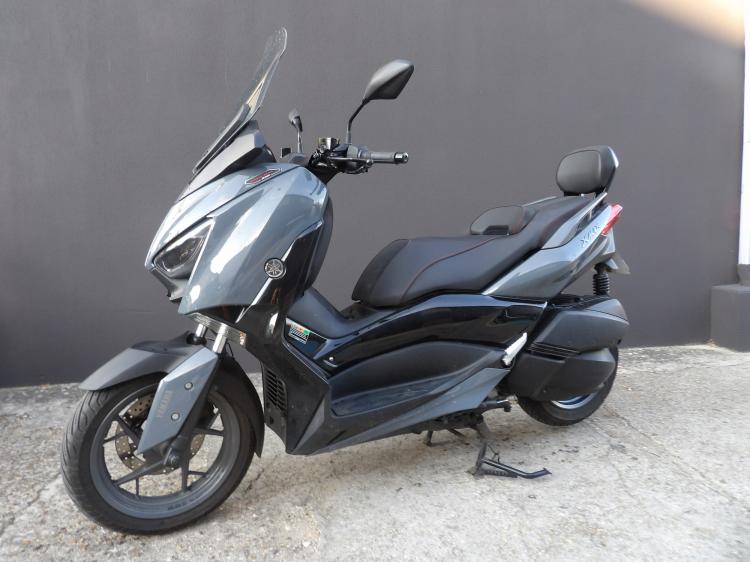 YAMAHA XMAX 300 Tech Max