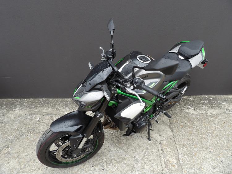 KAWASAKI Z900 2025 FULL / 175€* 