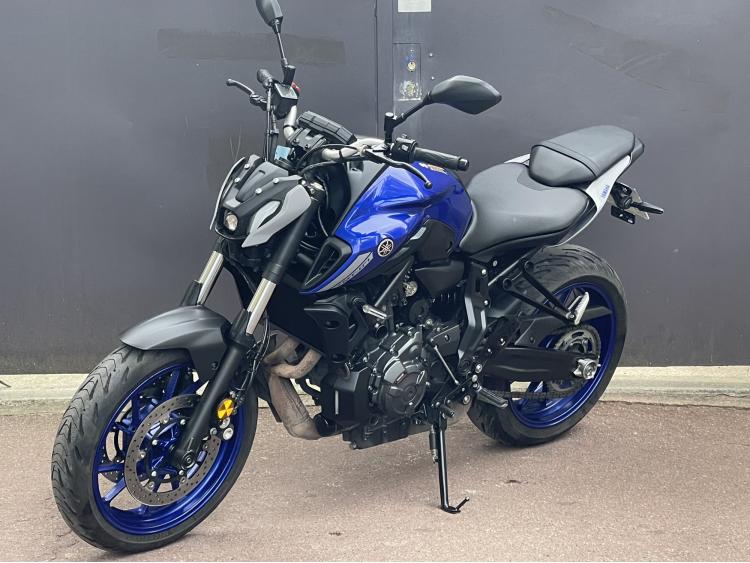 YAMAHA MT-07 - MT 07 - MT07 A2- 8500KM - GARANTIE  12 MOIS