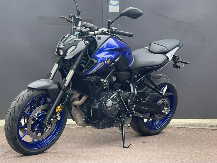 YAMAHA MT-07 - MT 07 - MT07 A2- 8500KM - GARANTIE  12 MOIS