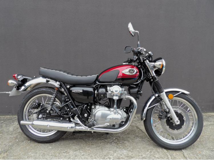 KAWASAKI W800 A2 / 156€* W 800