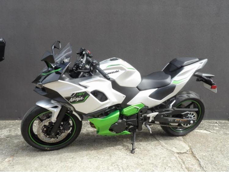 KAWASAKI Ninja 7 Hybrid