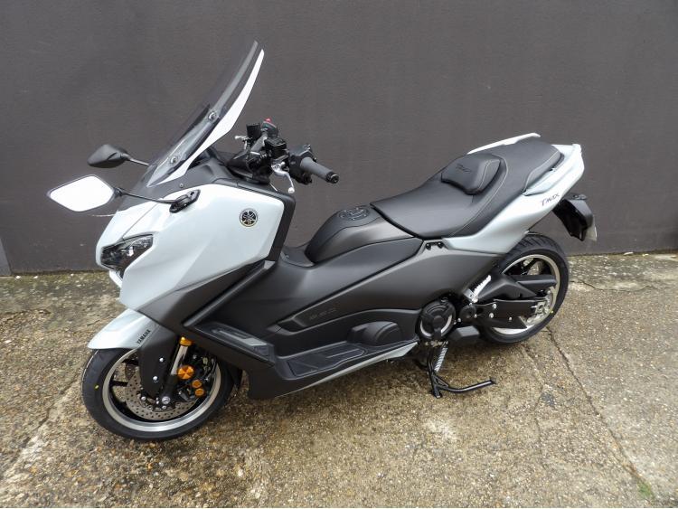 YAMAHA XP T-MAX 560 TECH MAX TMAX 560 TECH MAX