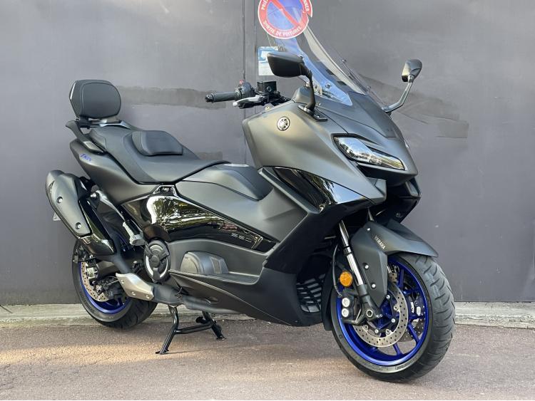 YAMAHA TMAX 560 STANDARD 2024 - ETAT NEUF - GARANTIE CONSTRUCTEUR