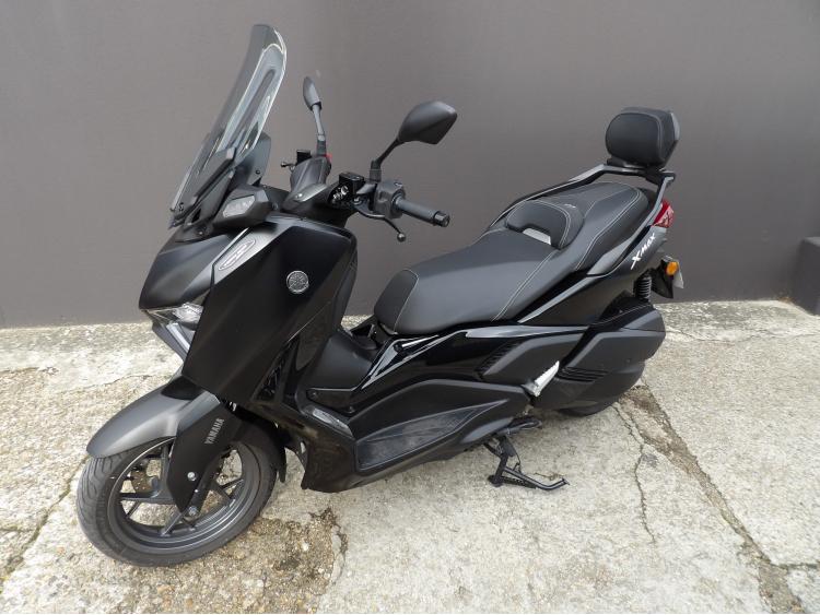 YAMAHA XMAX 300 Tech Max