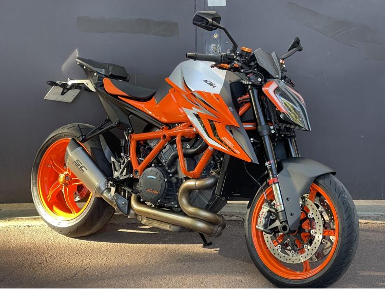 KTM SUPER DUKE 1290 R - 1ERE MAIN - FULL OPTIONS - GARANTIE 12 MOIS