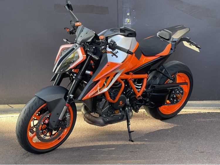 KTM SUPER DUKE 1290 R - 1ERE MAIN - FULL OPTIONS - GARANTIE 12 MOIS