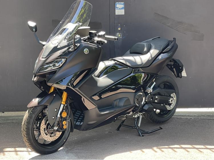 YAMAHA TMAX 560 TECH MAX TECH MAX - 50KM - GARANTIE CONSTRUCTEUR