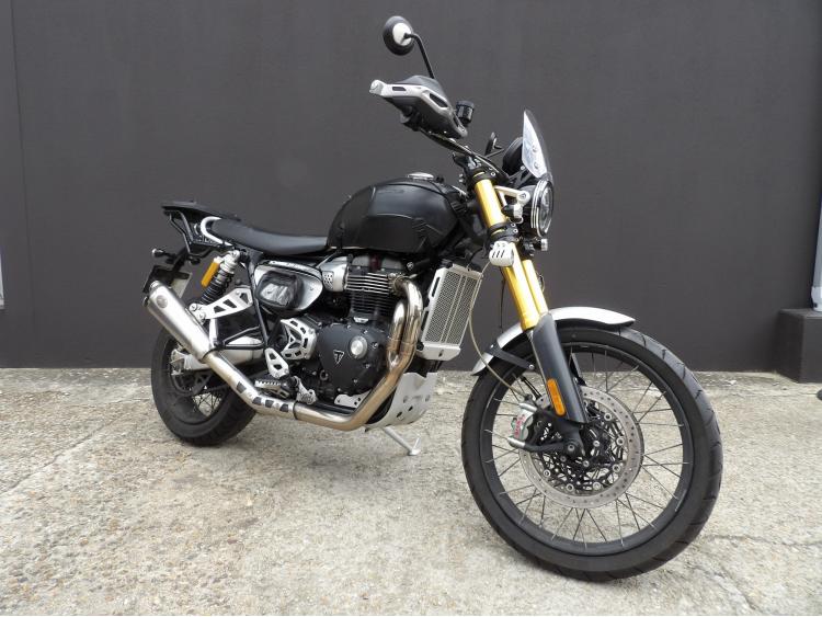 TRIUMPH SCRAMBLER 1200 XE