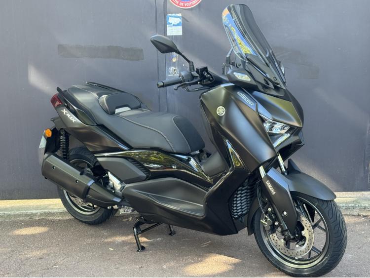 YAMAHA XMAX 300 TECH MAX FULL BLACK - 150,38€/MOIS - GARANTIE 5ANS