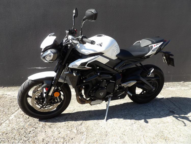 TRIUMPH STREET TRIPLE 765 R