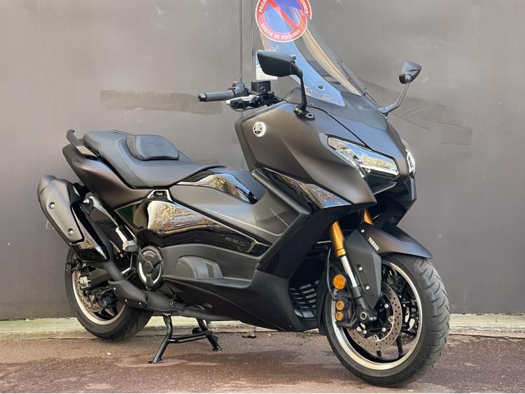 YAMAHA TMAX 560 TECH MAX TECHMAX 2025 - 945KM - GARANTIE CONSTRUCTEUR