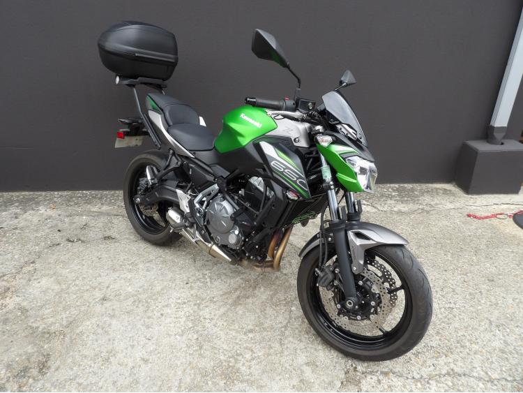 KAWASAKI Z 650 Z650 FULL MAIS BRIDABLE A2 47.5CV
