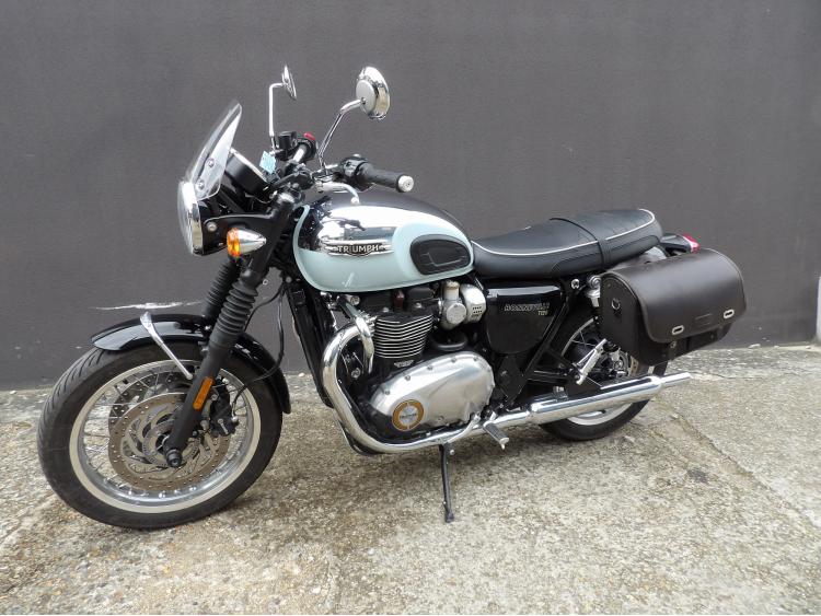 TRIUMPH BONNEVILLE T120 CHROME T120