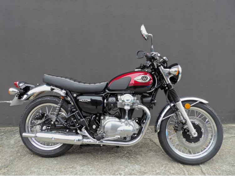 KAWASAKI W800 A2