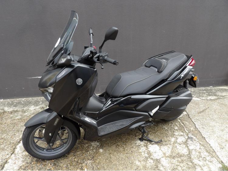 YAMAHA XMAX 300 Tech Max