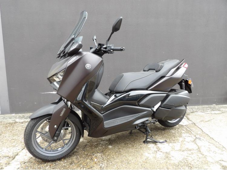 YAMAHA XMAX 300 Tech Max