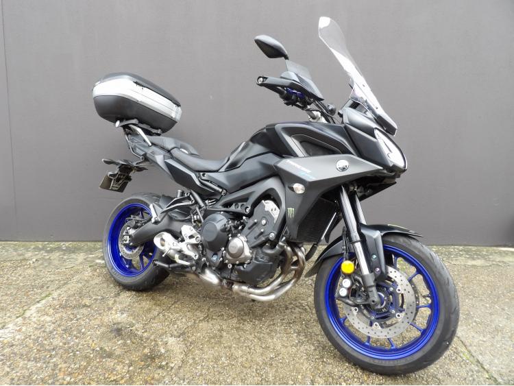 YAMAHA TRACER 900